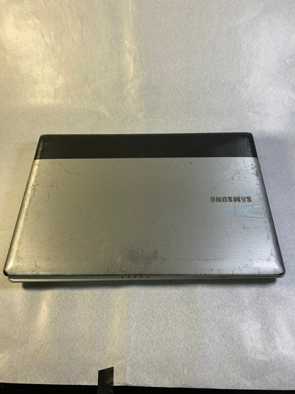 Samsung rv415 bisagra rota